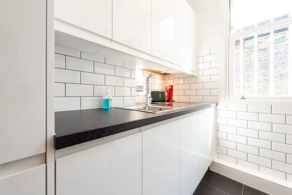 Trendy Paddington Flat SS1