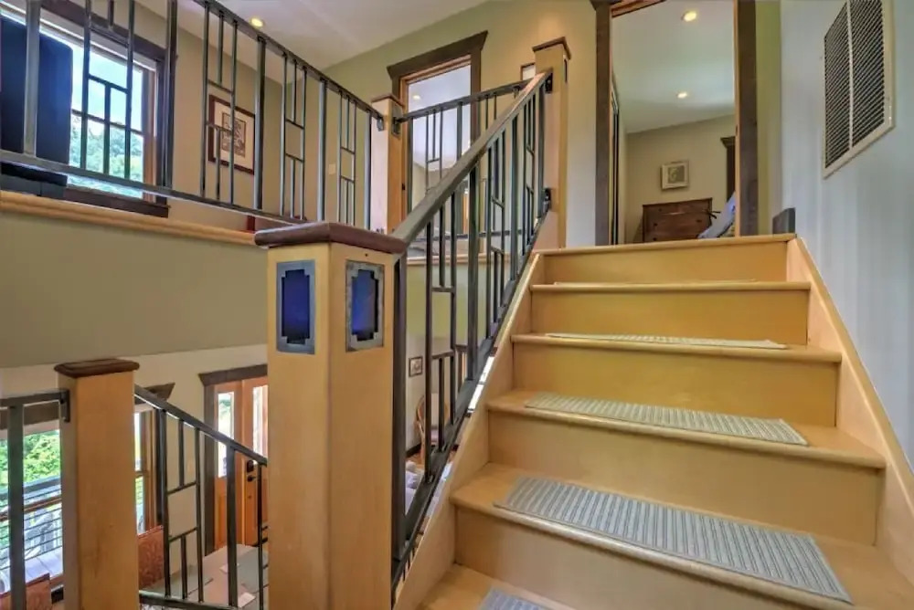 Skyway Cottage - 2 Br Home