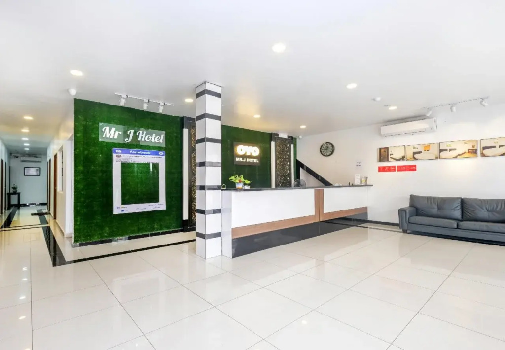 OYO 718 MR J Hotel Wakaf Che Yeh 1
