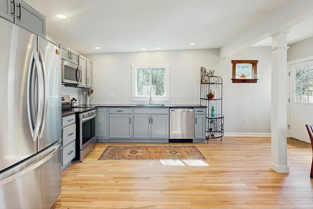 2BR House in Town w/ Laundry, Wifi, Pond