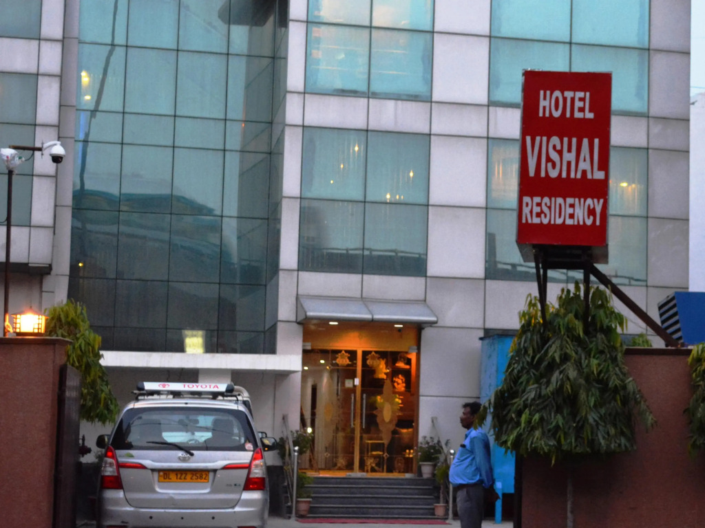 HOTEL VISHAL RESIDENCY NEAR DELHI AIRPORT with FREE AIRPORT DROP