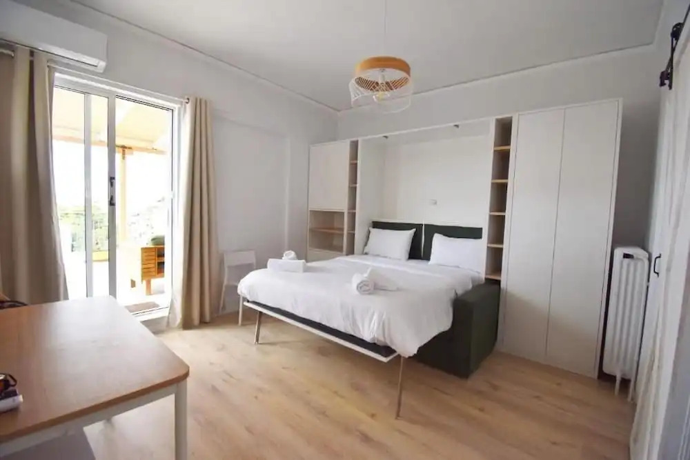 Penthouse Nea Smirni
