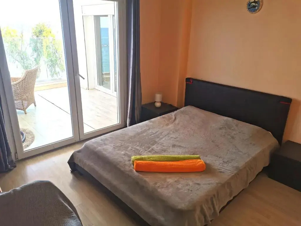 Lovely Seafront Place on 1st line with Sea&Mountain view in Green Peaceful GalatexComplex