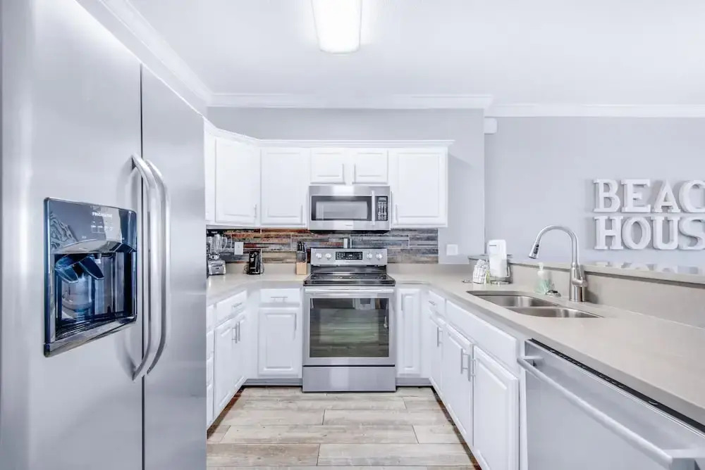 Twin Palms 1701