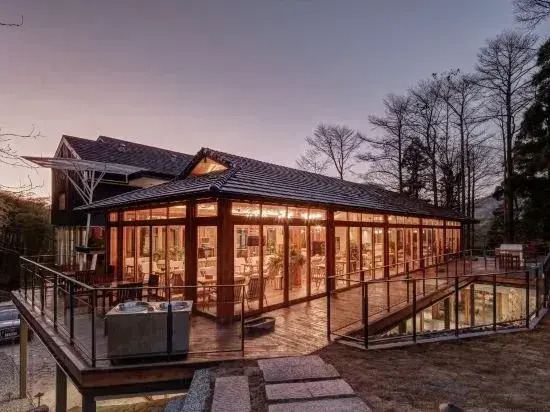 Anji Lingshang Jiangnan Tianchi Vacation Apartment