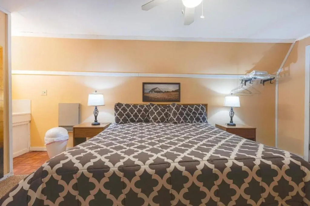 Parkside Motel by OYO Meadville Conneaut Lake