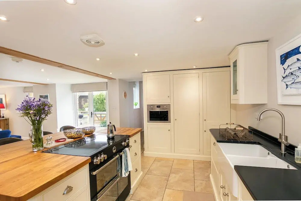 Stunning 4BD Family Home Near Banbury