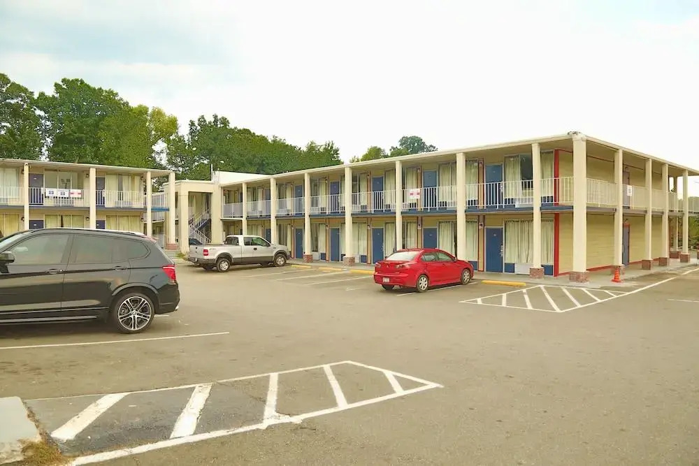 Economy Inn Hotel