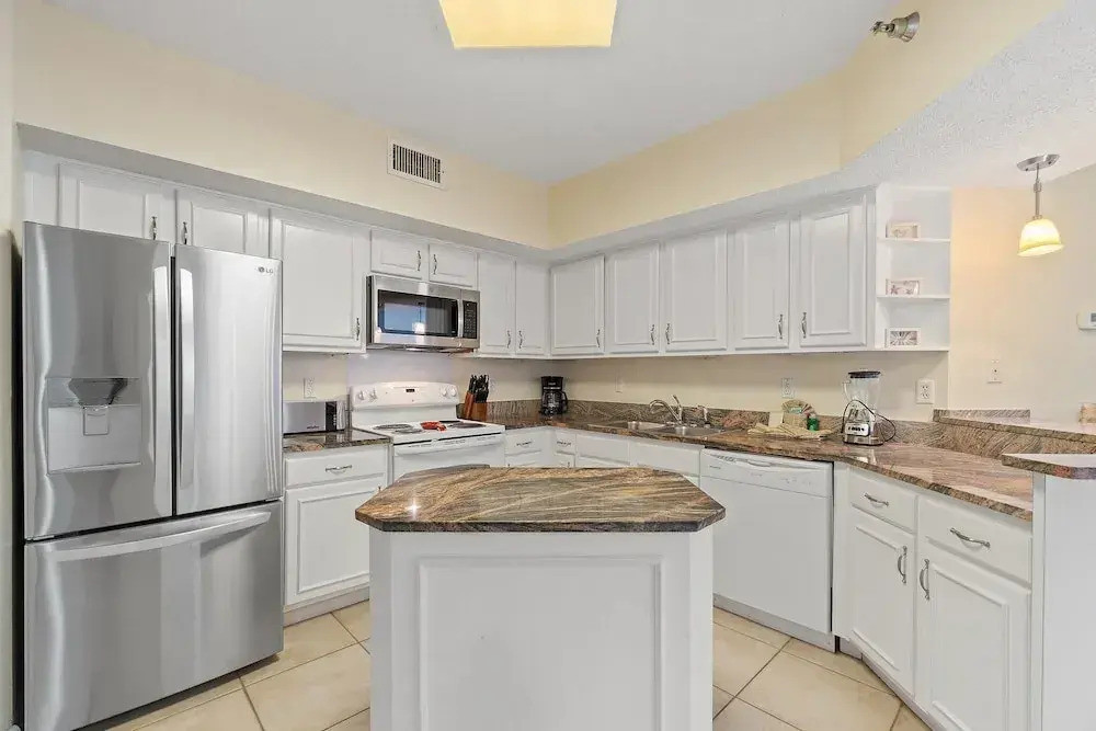 Pelican Pointe 202