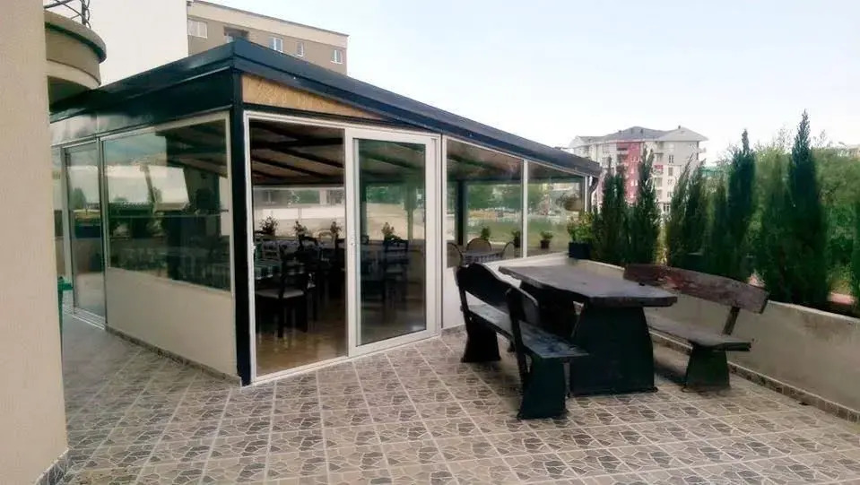 Deluxe Apartments