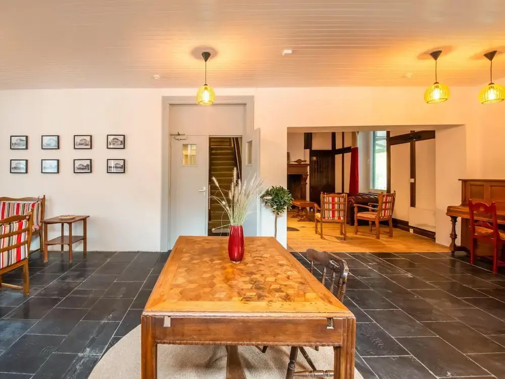 Charming Chalet in Falaen by River & Chateau