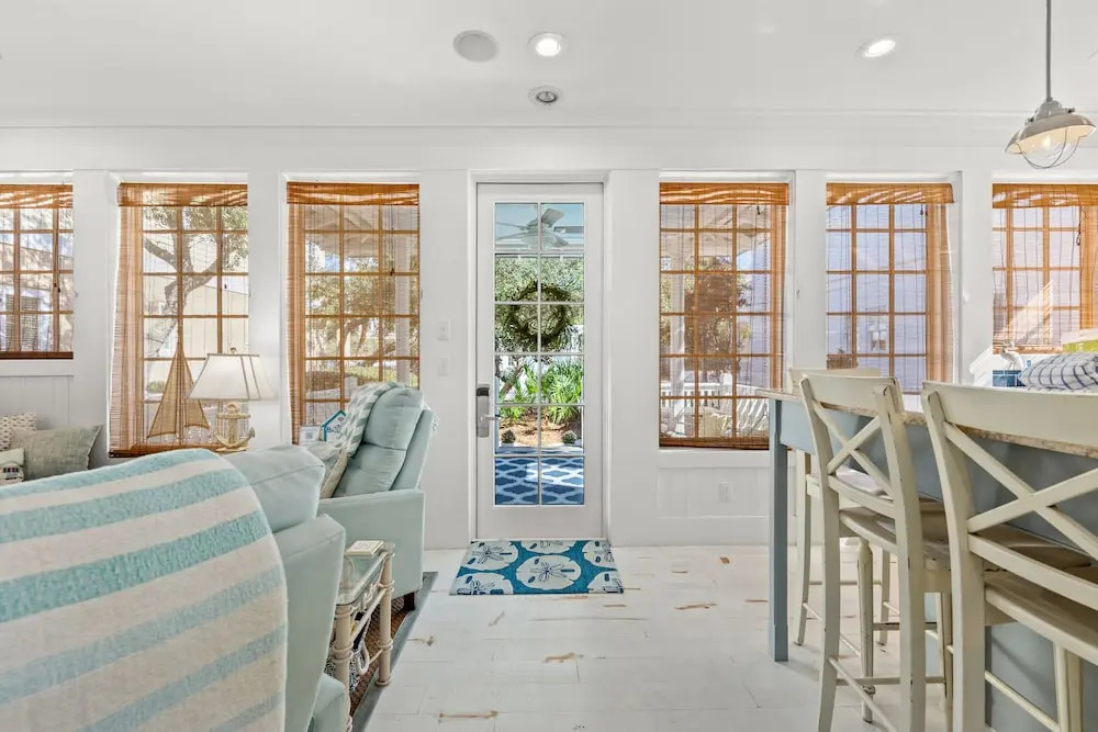 Quaint 2BR/25BA Cottage Nestled Between 30A & Panama City Beach! Sleeps 6