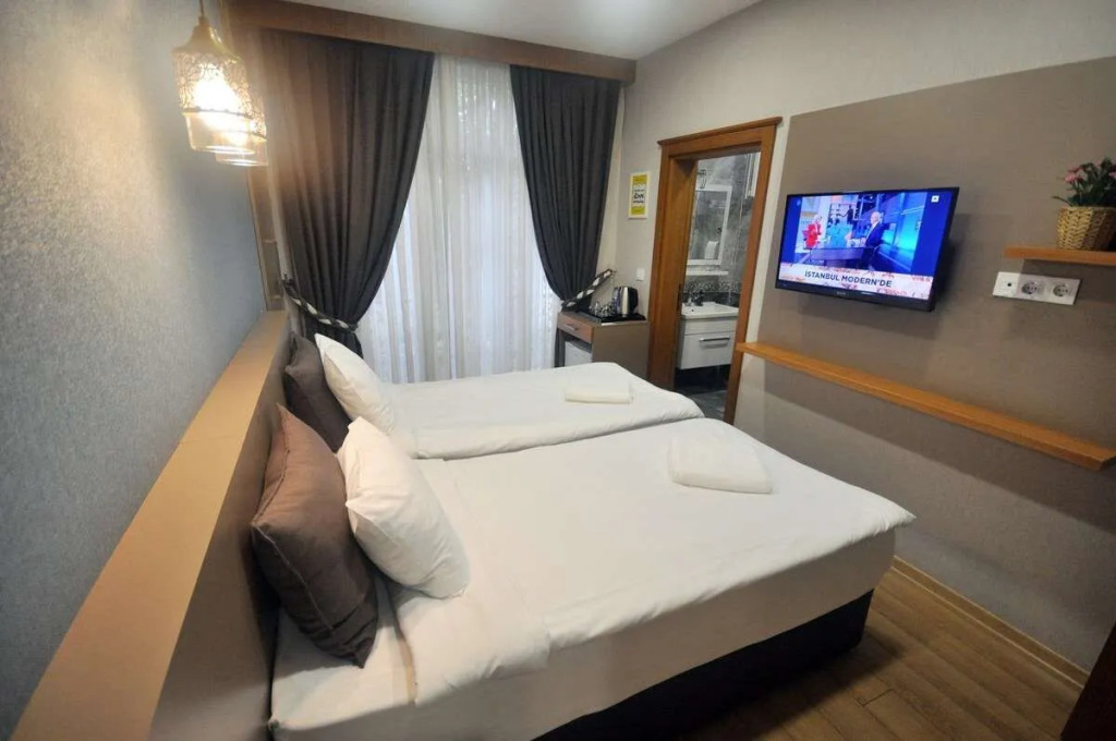 Blue Inn Hotel