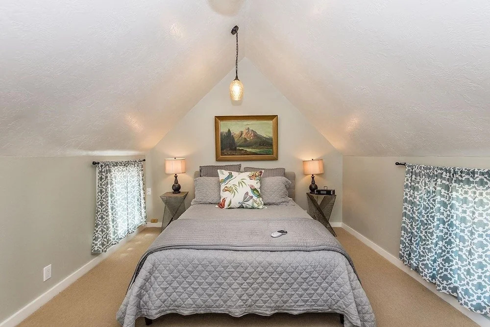 Fischer 3 Bedroom Farmhouse by RedAwning