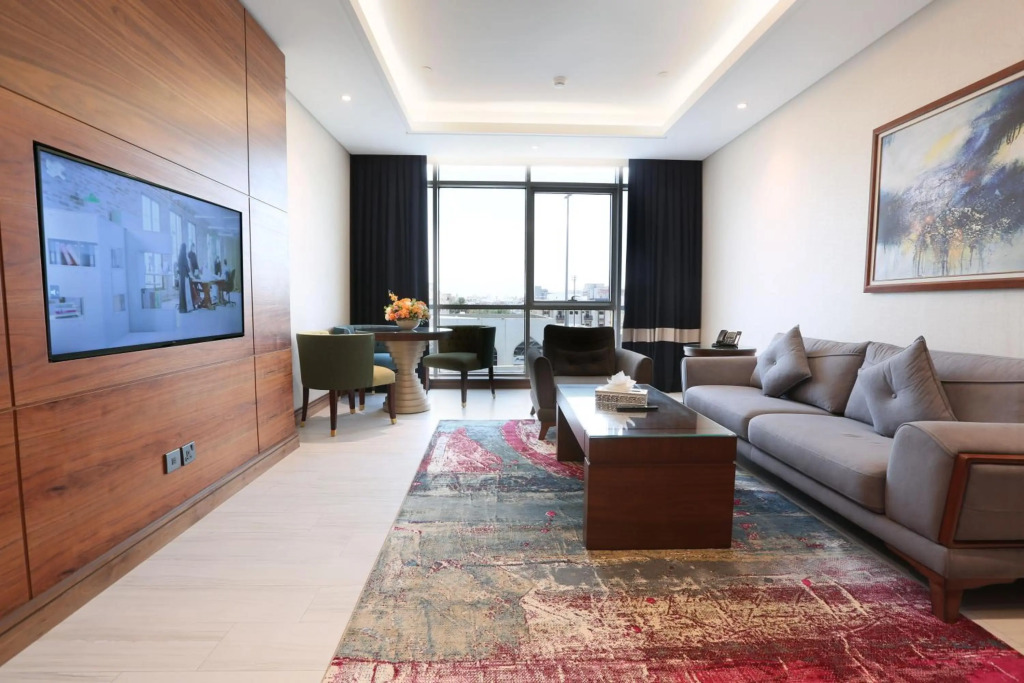 Weekend Hotel Sari