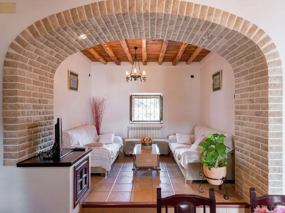 Authentic Finca with Swimming Pool & Hot Tub near Beach