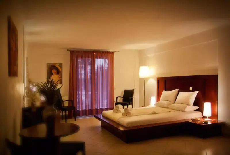 Limni Hotel