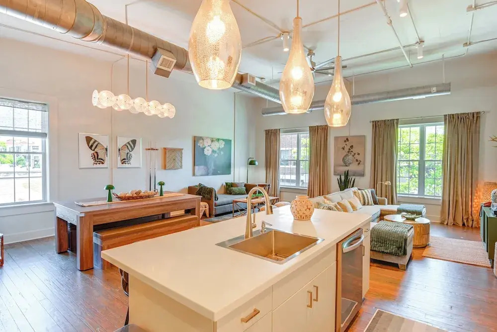 Walk to Vanderbilt: Eclectic Apt in Nashville