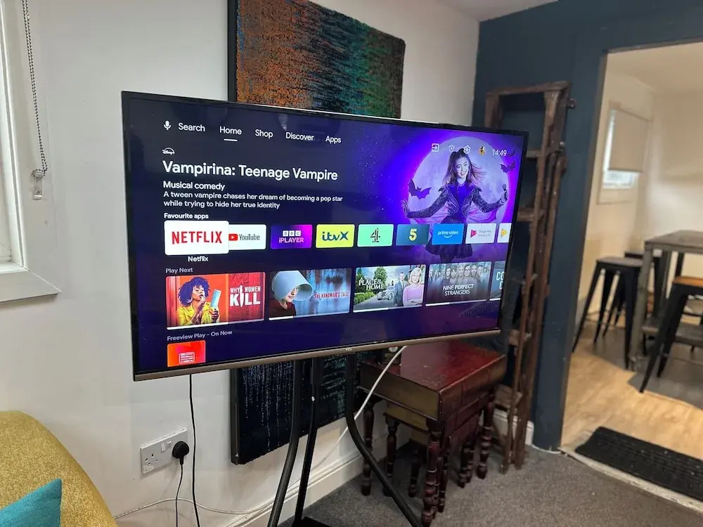Liverpool Waterfront Stay, excellent location , parking available