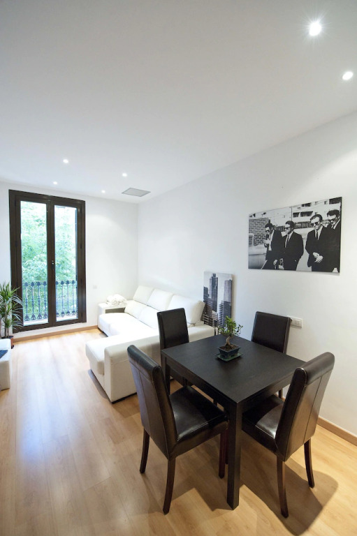 Roger De Lluria Design Apartment