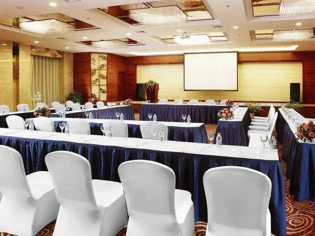 Petroleum Business Hotel