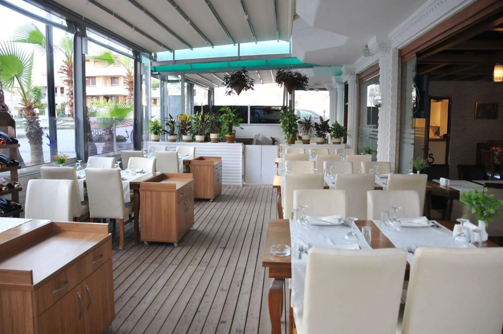 Teos Hotel