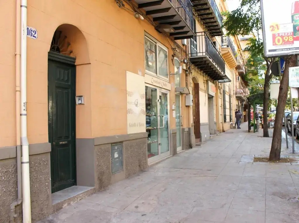 RUNFULIA Apartments & Rooms