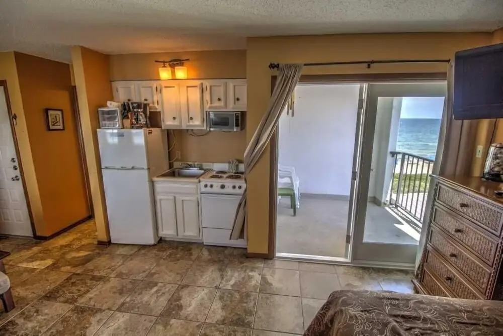 Florence I 608 Minium Studio Bedroom Condo by RedAwning