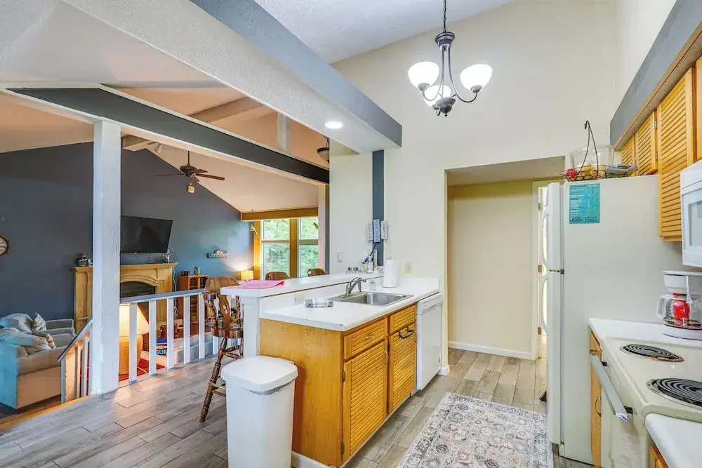 1 Mi to Margaritaville Resort: Cottage w/ Fire Pit