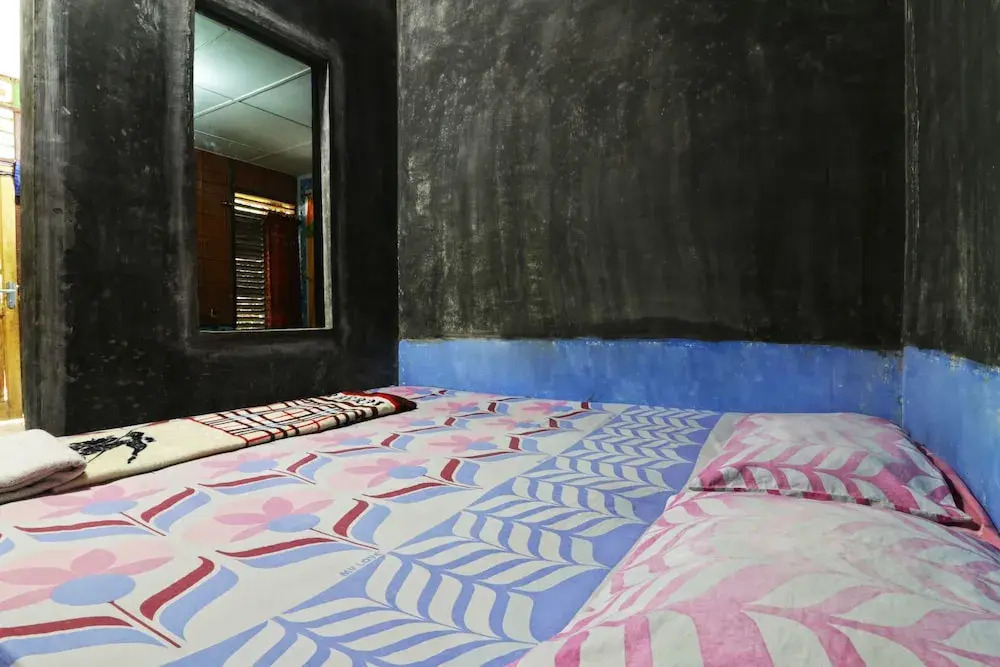 Batu Kapal Guest House & Jungle trekking