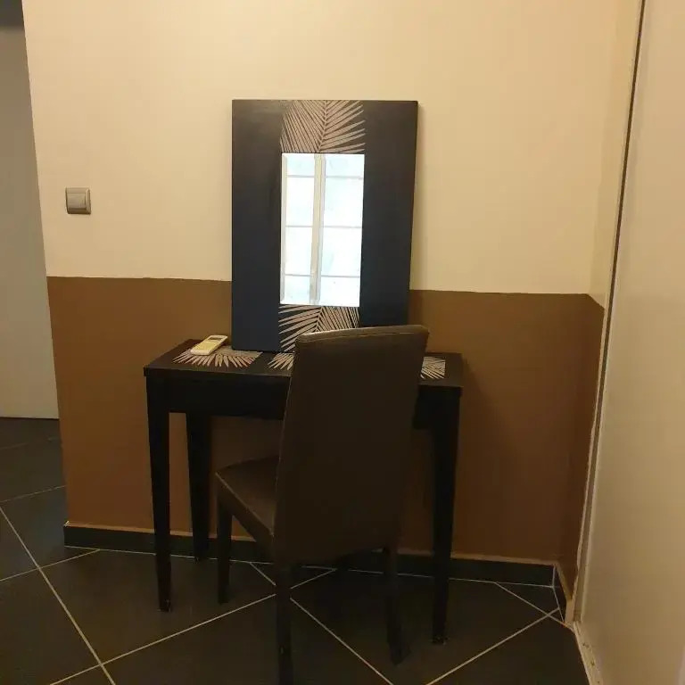 Appartement intra muros 8 personnes climatisé Wifi stationnement facile