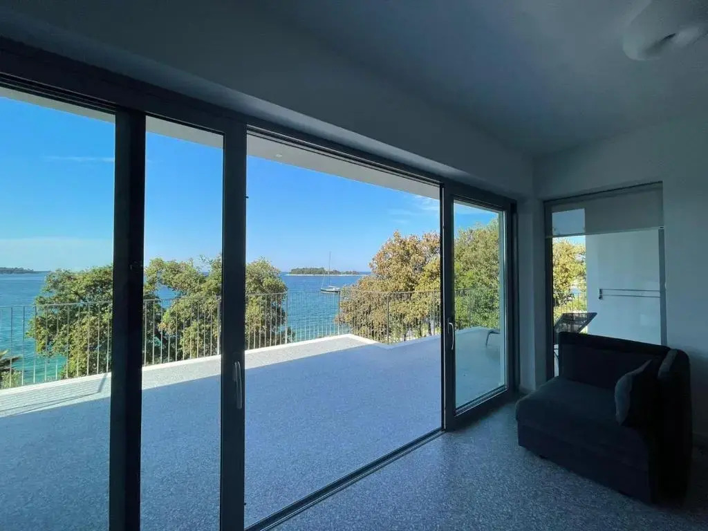 Buric House - M suite - 95m2 and 54 m2 terrace