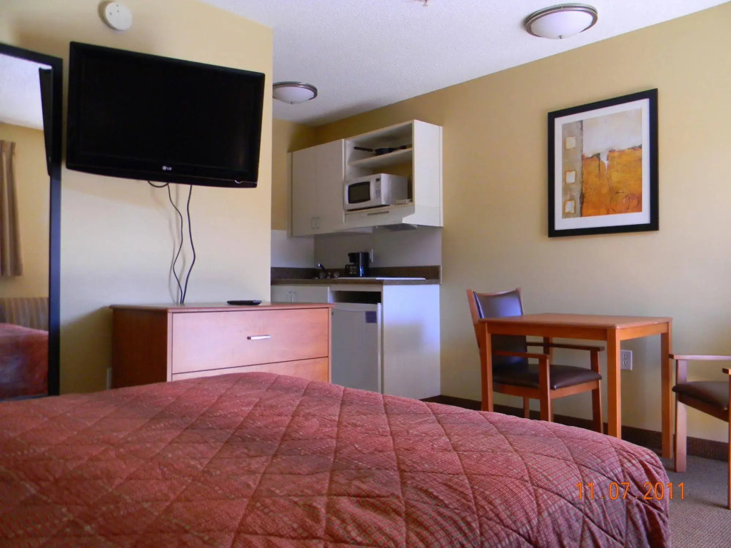 Stay Inn & Suites - Stockbridge