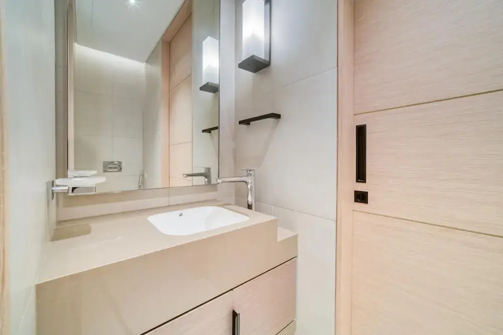 Serene Beachfront Ain Dubai View at Address JBR