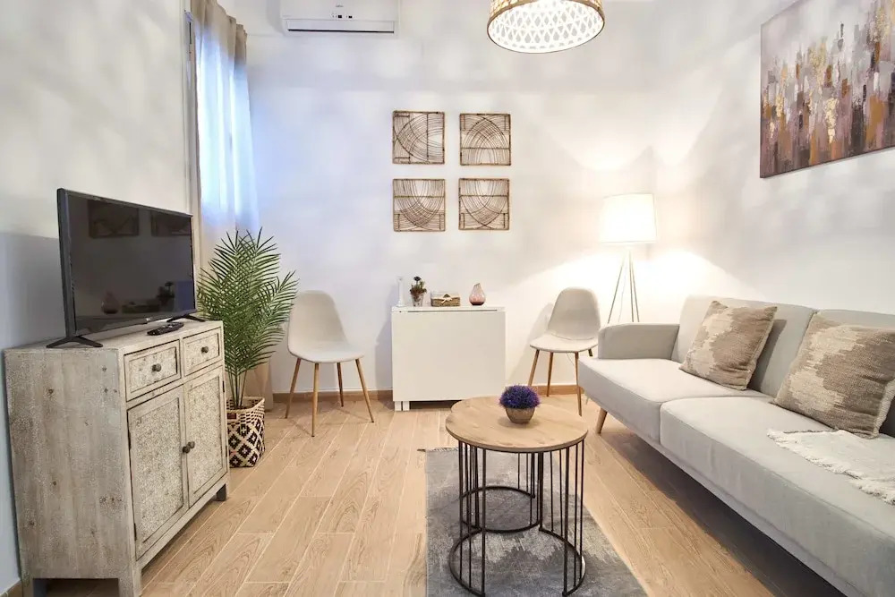 Segura Central Suite by Valcambre