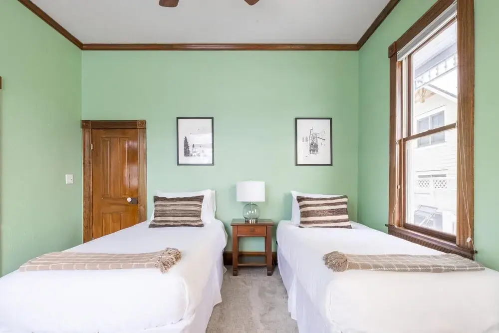 Raddon - Park City Retreat w Hot Tub & Balcony