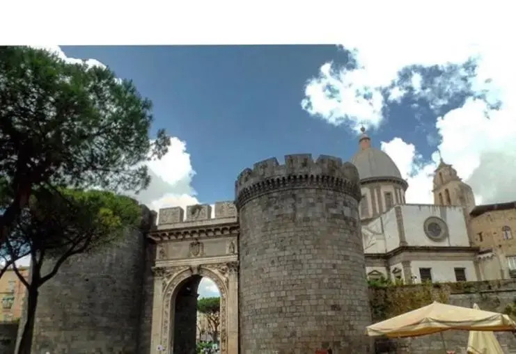 Santi Apostoli House
