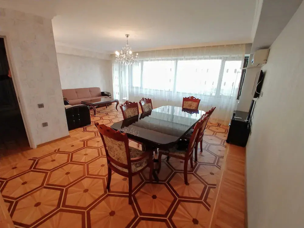 Deluxe Apartment with Sea and F1 view