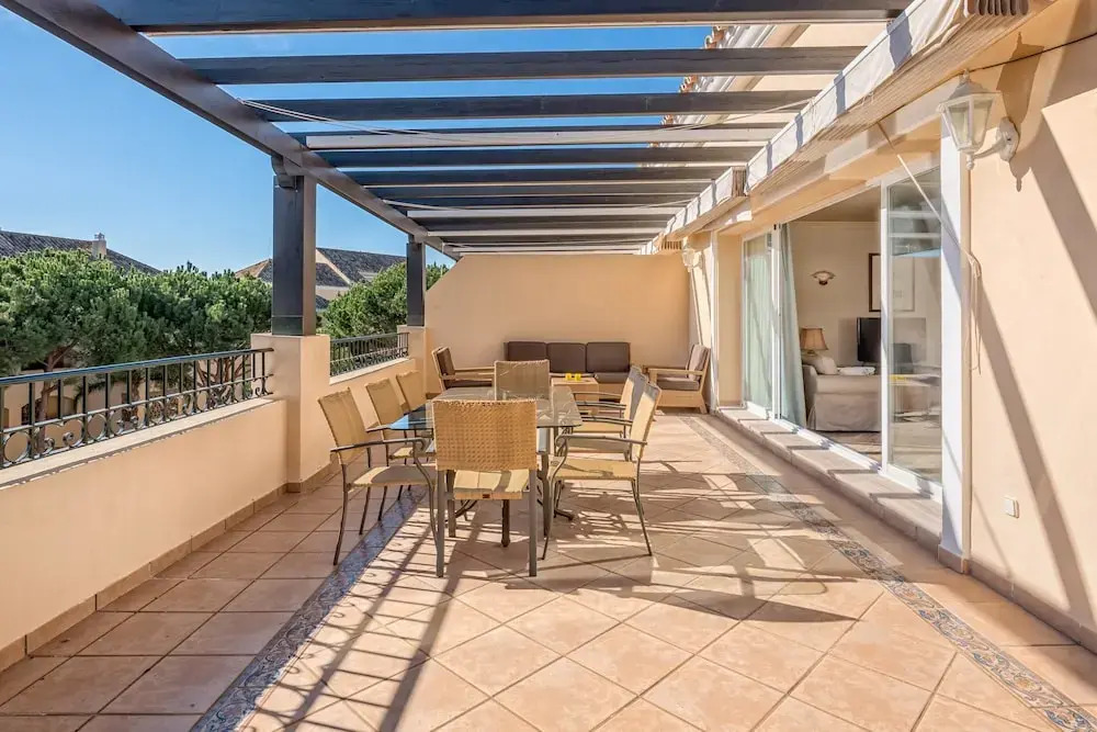 Stunning 4BR Penthouse by Rafleys in 150 m to The Beach in Elviria