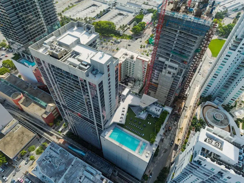 Downtown Miami 2BR Skyline Bay View Balcony Corner Suite Luxe Pad