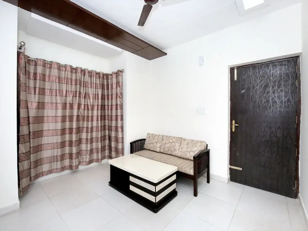 OYO 12188 Home Modern 2BHK Kalka Shimla Highway