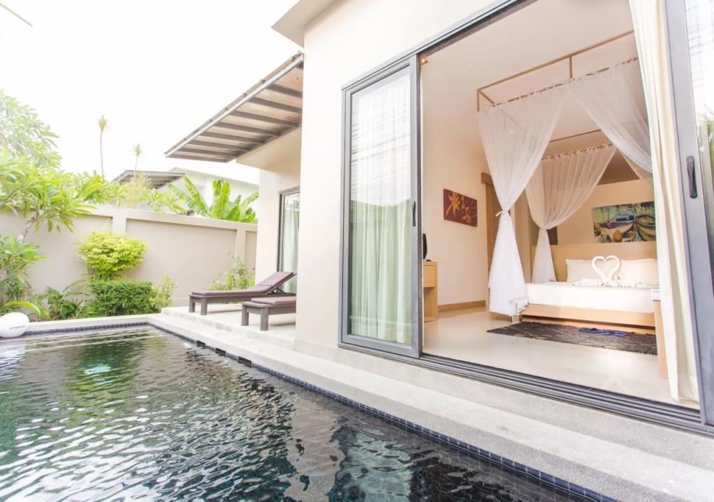 Seastone Pool Villa