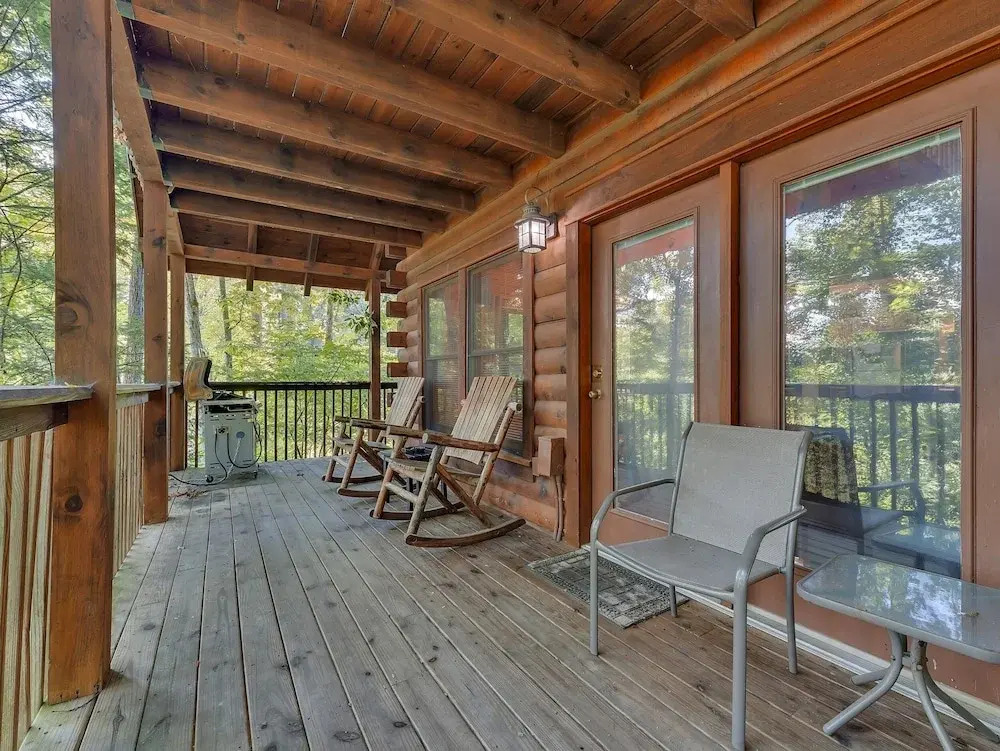 Chillin N Grillin 2 Bedroom Cabin