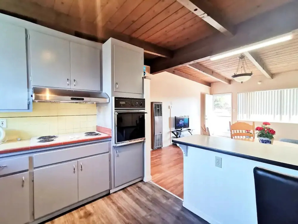 Comfy 2BR 1Bath Apartment near HWY580-80