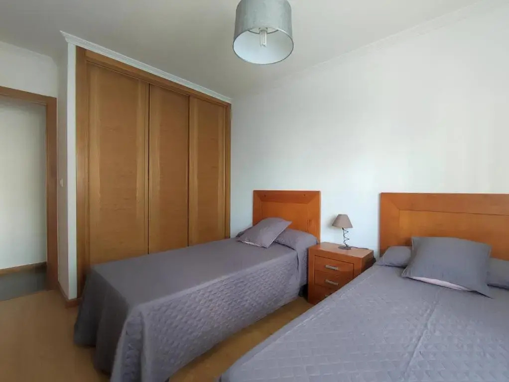 Alojamiento entero, piso 3 habitaciones,5 personas