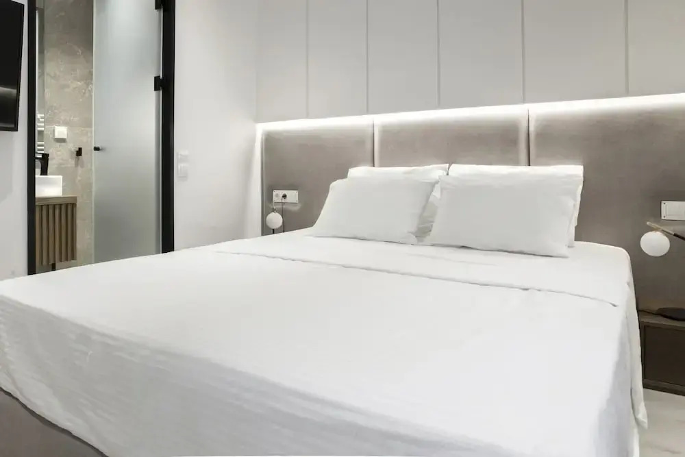 Ultra Chic Modern 4 Bedrooms Apartment in Athens