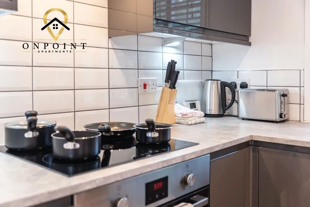 FRESH 2 Bedroom Apt With Parking