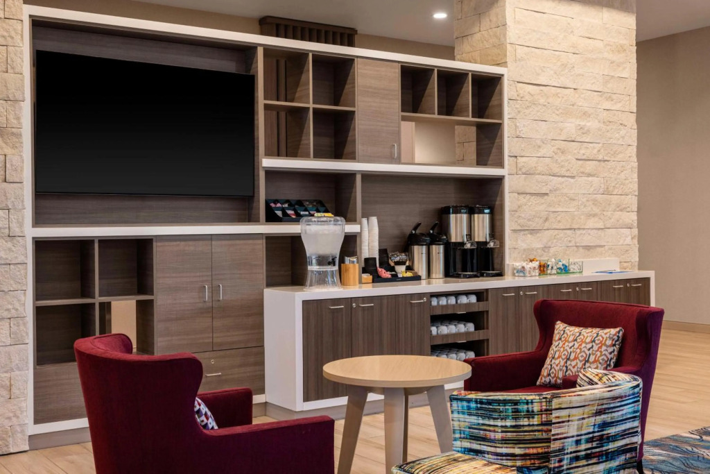 Home2 Suites By Hilton Marina