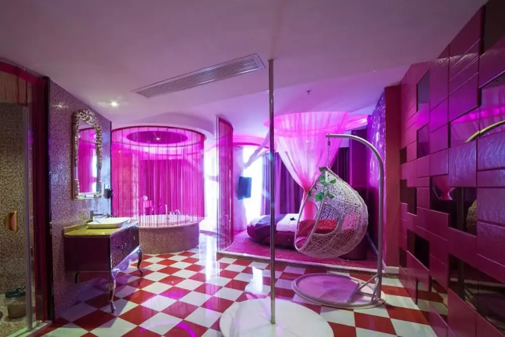 Suzhou Huazhiyu Lover Theme Hotel