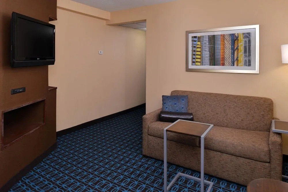 Fairfield Inn & Suites by Marriott Dayton Troy